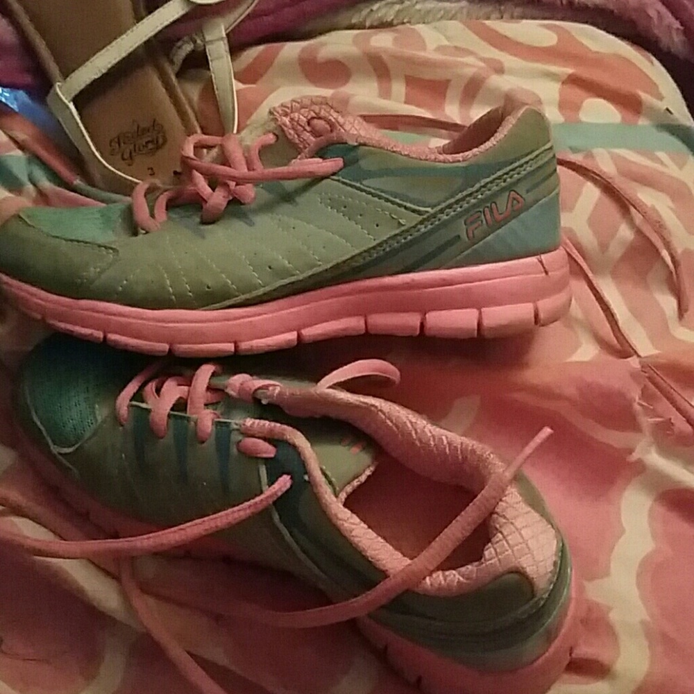 Shoes - Picture 1 of 1